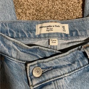 Abercrombie High Rise Curve Love Dad Jeans